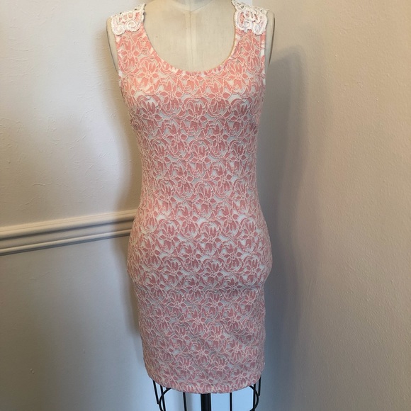 Dress peach color and cream - Picture 2 of 4